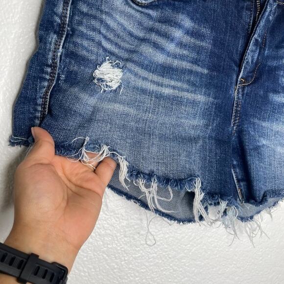 Blanknyc Womens Bottoms Size 28 Dark Wash Denim Casual Distressed Jean Shorts - Picture 7 of 15
